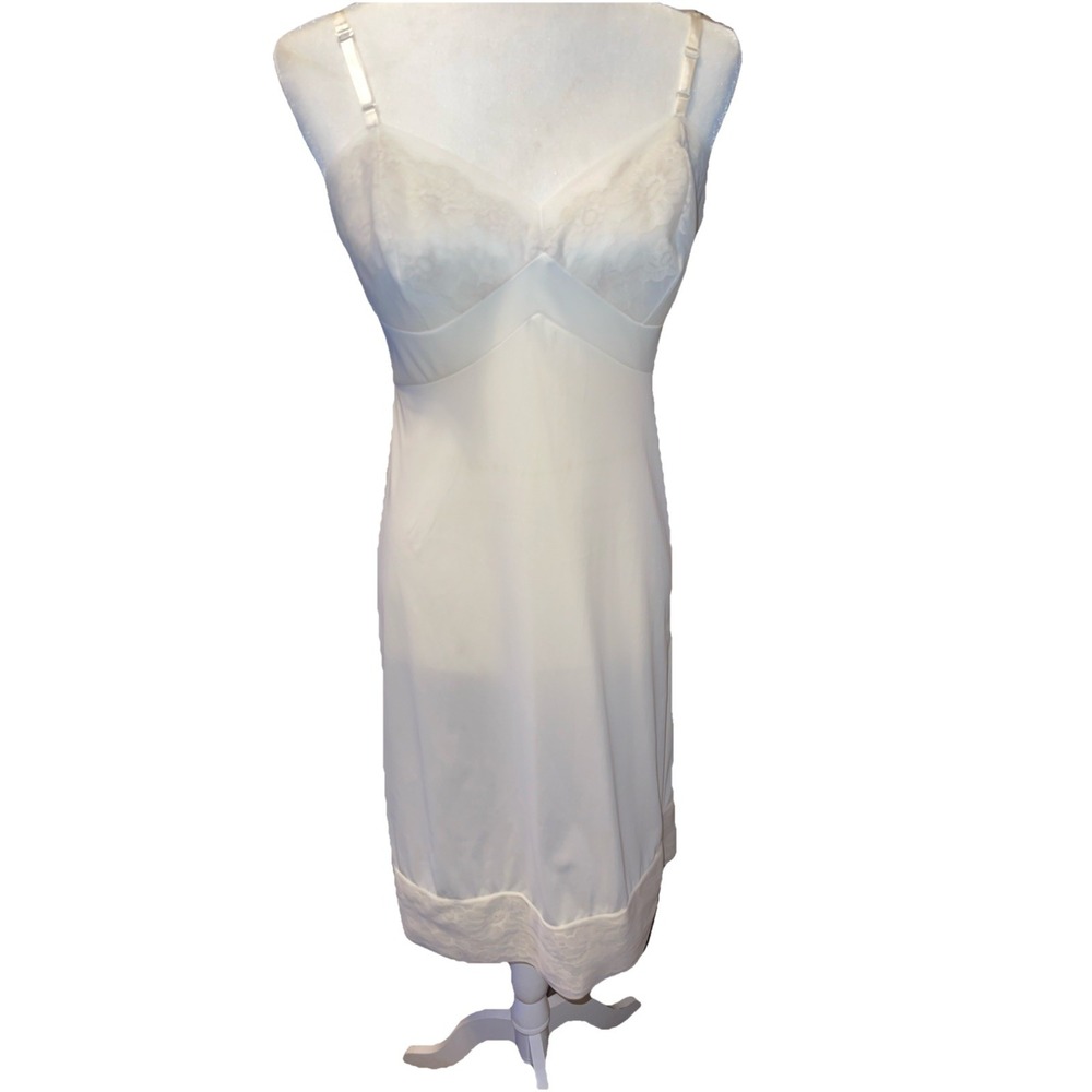 Vintage Vanity Fair Slip Foundation Antron‎ Nylon Full Slip Size "36 Long" USA